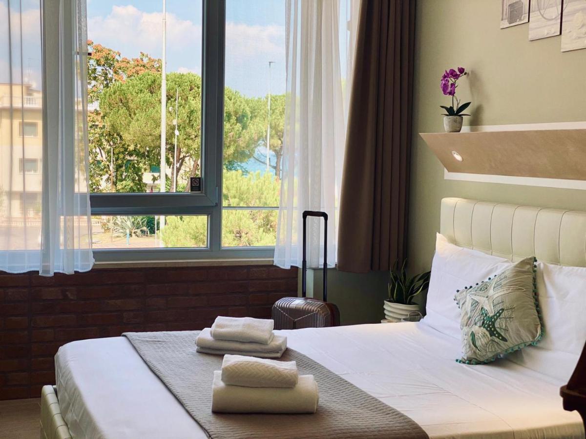 Atico Hotel Desenzano del Garda Luaran gambar