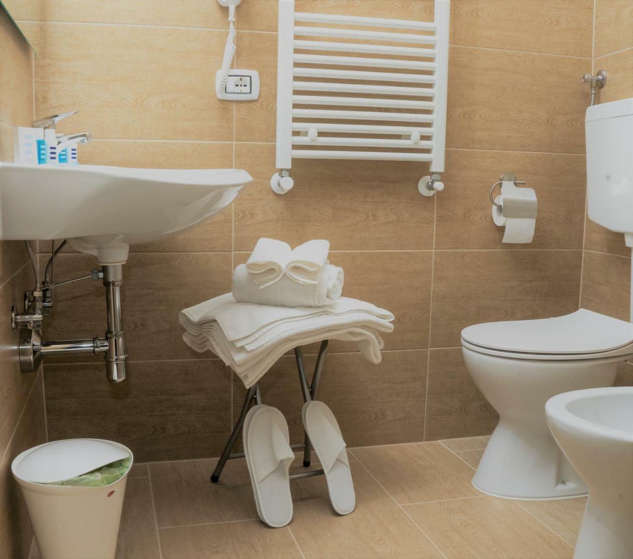 Atico Hotel Desenzano del Garda Luaran gambar