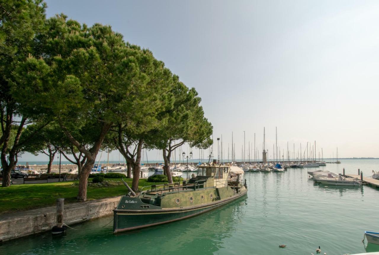 Atico Hotel Desenzano del Garda Luaran gambar